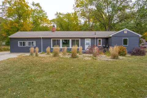 2426 Rownd St, Cedar Falls, IA 50613