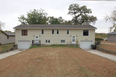 5533- 5535 Watters Rd, Hudson, IA 50643