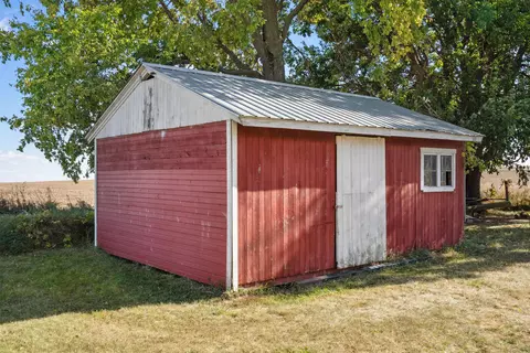 6531 Eldora Rd, Waterloo, IA 50701 photo 38