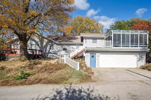 6531 Eldora Rd, Waterloo, IA 50701 photo 2
