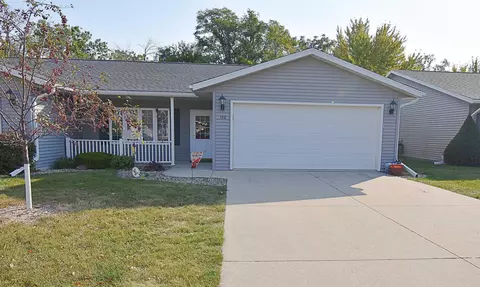 122 Cardinal Ct, Independence, IA 50644