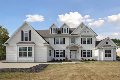 3520 Inverness Rd, Waterloo, IA 50701