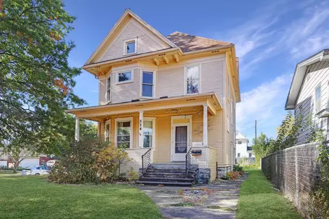 524 Hammond Ave, Waterloo, IA 50702