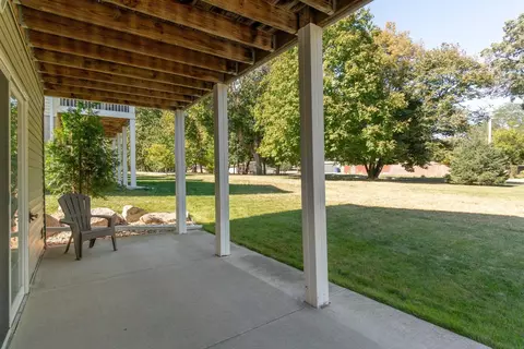 3816 Jay Ln, Waterloo, IA 50701 photo 17