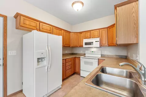 3816 Jay Ln, Waterloo, IA 50701 photo 8