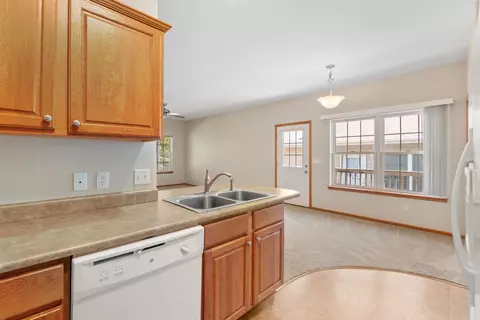 3816 Jay Ln, Waterloo, IA 50701 photo 9