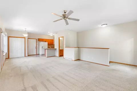 3816 Jay Ln, Waterloo, IA 50701 photo 5