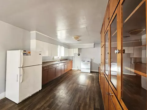 501 W 1st St, Sumner, IA 50674 photo 8