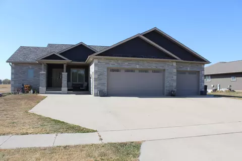 1401 N 20th St, Clear Lake, IA 50428