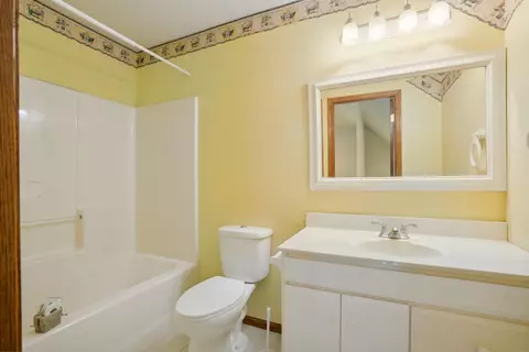 126 Cornwall Ave, Waterloo, IA 50702 photo 14