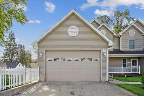 126 Cornwall Ave, Waterloo, IA 50702