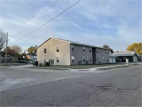 105 St Lawrence St, Decorah, IA 52101