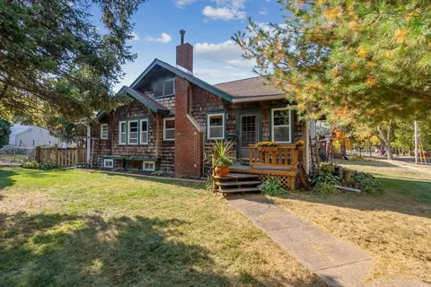709 Campbell Ave, Waterloo, IA 50701