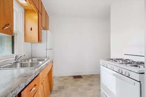 2003 Falls Ave, Waterloo, IA 50701 photo 16