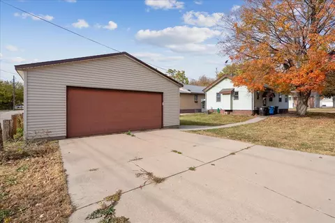 2003 Falls Ave, Waterloo, IA 50701 photo 4
