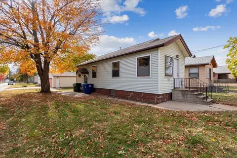 2003 Falls Ave, Waterloo, IA 50701 photo 2