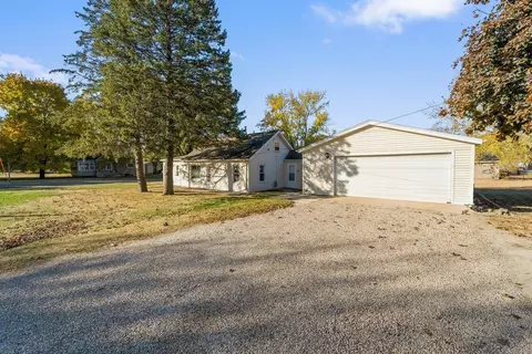 801 Bishop Ave, Waterloo, IA 50707