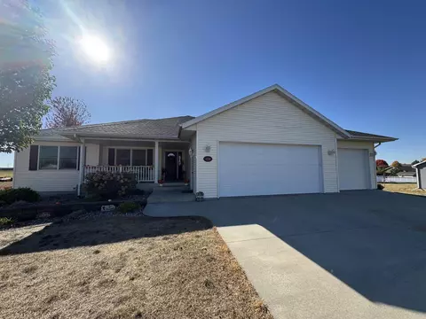 1110 Hwy 57, Parkersburg, IA 50665