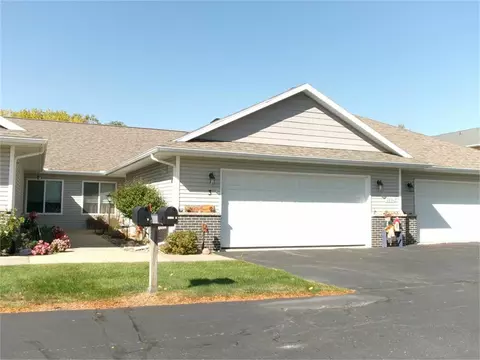 2631 Orchard Dr #3, Cedar Falls, IA 50613