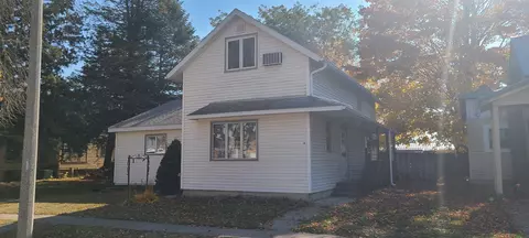 134 W Williams St, Postville, IA 52162