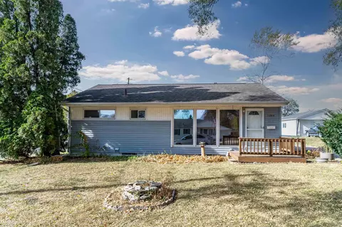 1250 Julian Ave, Waterloo, IA 50701