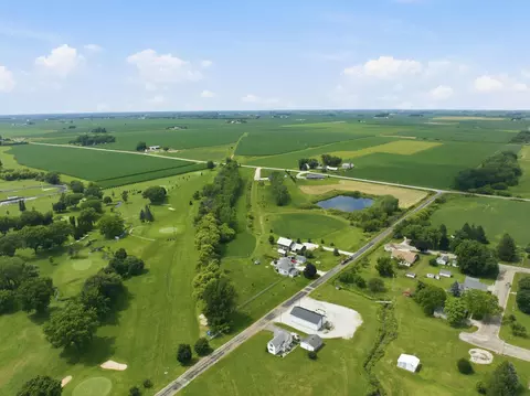 325 Yard Dr, Sumner, IA 50674 photo 4