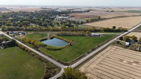 1015 N Division St, Sumner, IA 50674