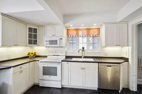 111 Frederic Ave, Waterloo, IA 50701 photo 10