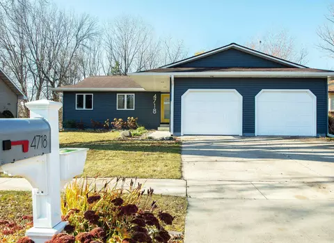 4718 Leslee Ln, Waterloo, IA 50701
