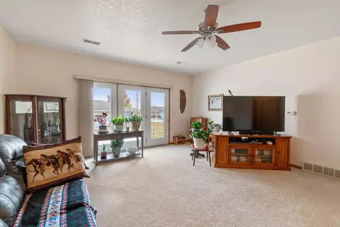 4409 Reflection Ln, Waterloo, IA 50701 photo 11