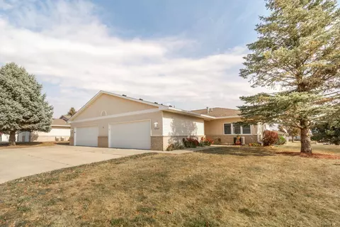 4409 Reflection Ln, Waterloo, IA 50701 photo 2