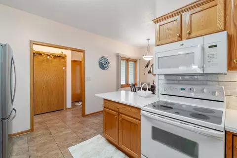 4409 Reflection Ln, Waterloo, IA 50701 photo 6