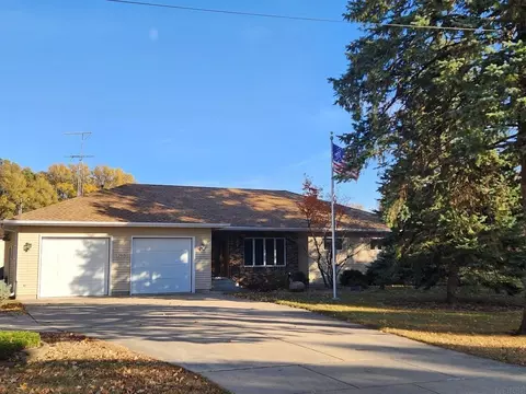 2515 N Carolina, Mason City, IA 50401
