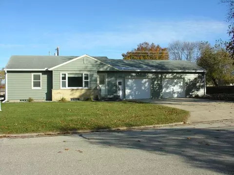1015 Pine St, Osage, IA 50461