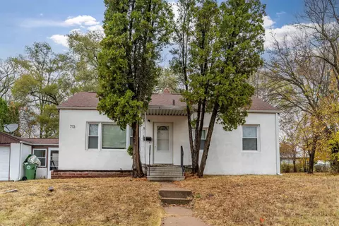 713 Cottage St, Waterloo, IA 50703