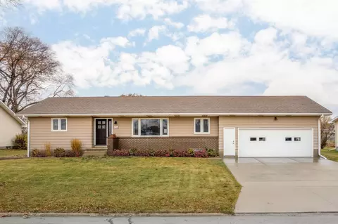 416 U Ln, Dike, IA 50624