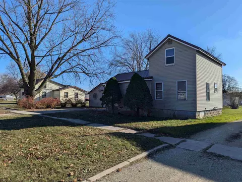 111 SW 4th Ave, Cresco, IA 52136