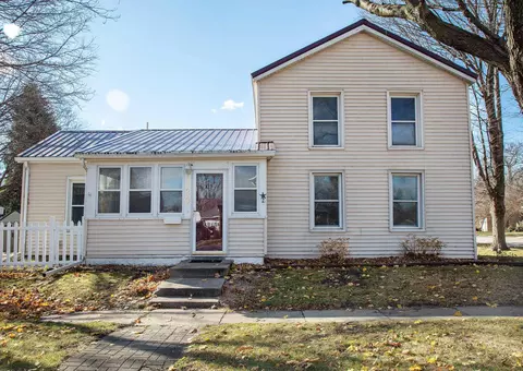 120 W Washington St, Shell Rock, IA 50670