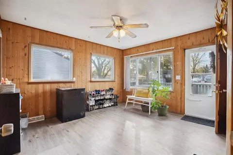 1623 Byron Ave, Waterloo, IA 50702 photo 3