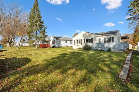 1623 Byron Ave, Waterloo, IA 50702 photo 2