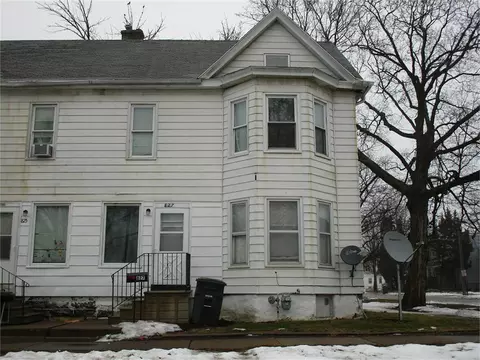 825-827 Wellington St, Waterloo, IA 50702