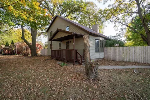 306 E Grove St, Shell Rock, IA 50670 photo 2