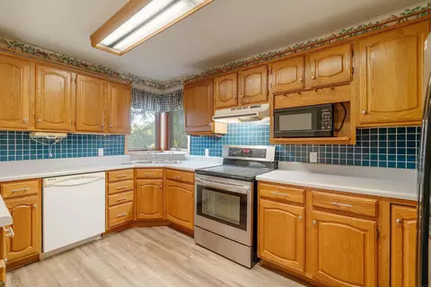 306 E Grove St, Shell Rock, IA 50670 photo 8