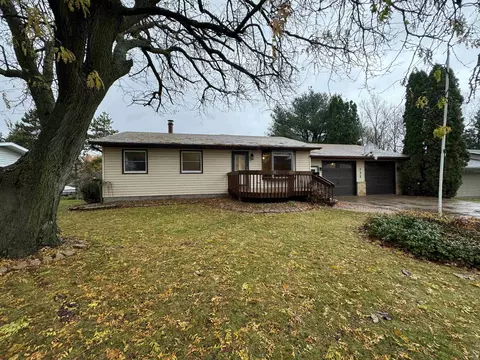 505 SW 5th Ave, Waukon, IA 52172