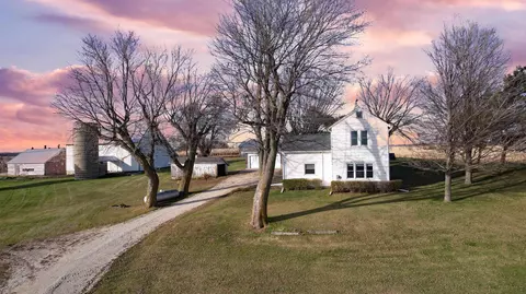 4742 Filmore Rd, Elgin, IA 52141