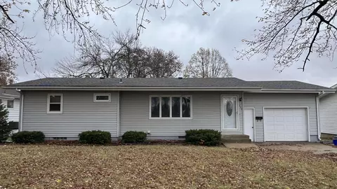 252 S Maple Ave, New Hampton, IA 50659