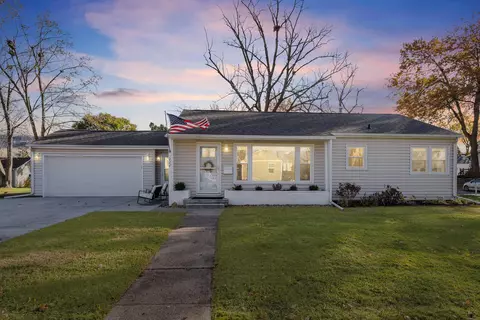 1222 Franklin St, Cedar Falls, IA 50613