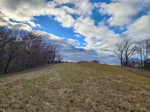 000 Balsam Rd, Decorah, IA 52101
