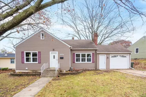 1616 Iowa St, Cedar Falls, IA 50613