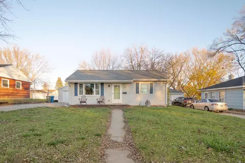 1037 Littlefield Rd, Waterloo, IA 50701